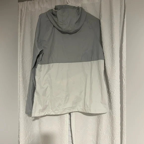 Gray New Balance Windbreaker - Picture 2 of 2